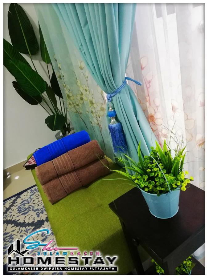 1250 M² Dengan 3 Bilik Tidur Dan 3 Bilik Mandi Peribadi Di *
